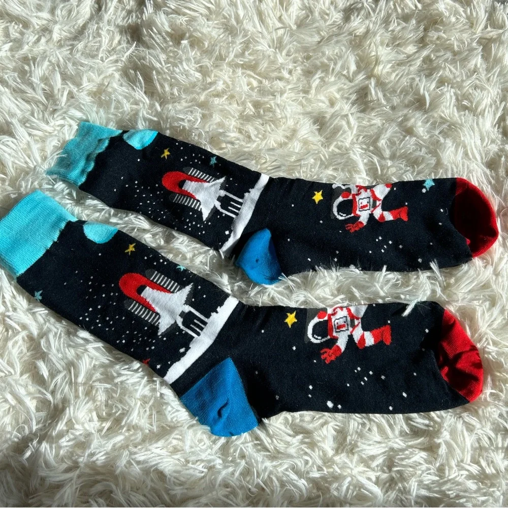NASA men’s Rocket Astronaut socks New!
